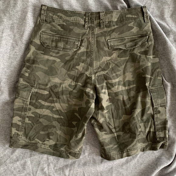 George Camo Cargo Shorts - 30 - Picture 3 of 4